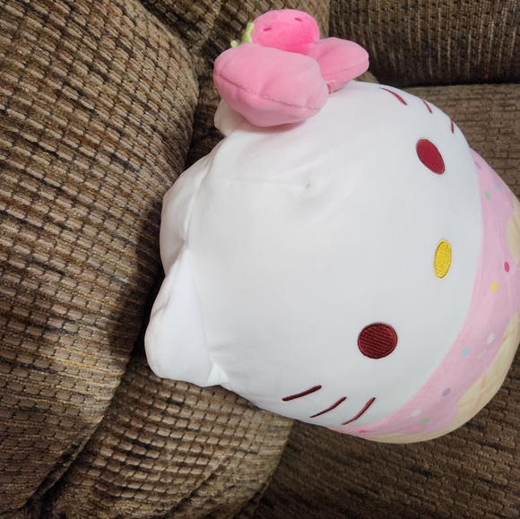 Squishmallows Hello Kitty Strawberry Ice Cream Plush Hello Kitty And Friends 12" - Picture 8 of 10